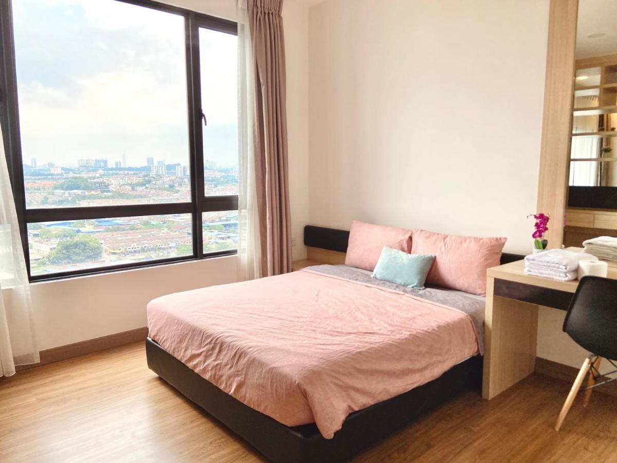 Dream Suite 2 - Landmark Residence 1, High Floor, Nice View, Wi-Fi & Tv Box Kajang Kültér fotó